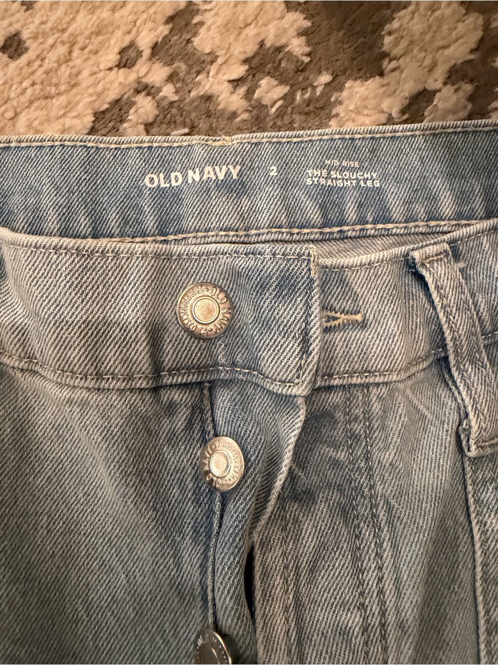 Old Navy Light Wash Straight-Leg Jeans - Picture 4 of 4